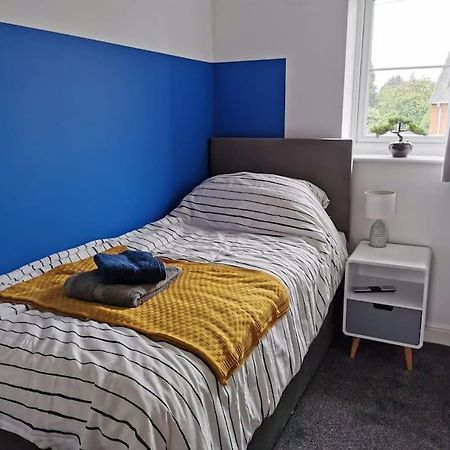 Modern Roomy 3 Bedroom Home 퍼쇼 외부 사진