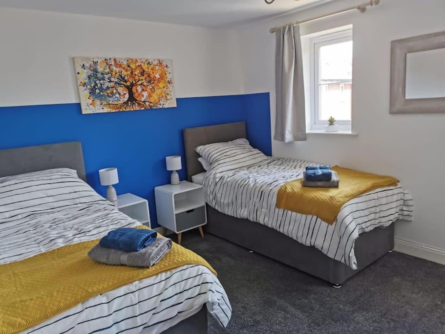 Modern Roomy 3 Bedroom Home 퍼쇼 외부 사진